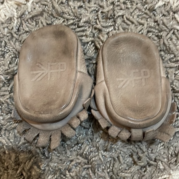 Freshly Picked super soft Mocs - Picture 2 of 4